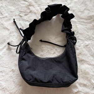 Molly Goddard Baggu Mini Ruffle crescent Bag black